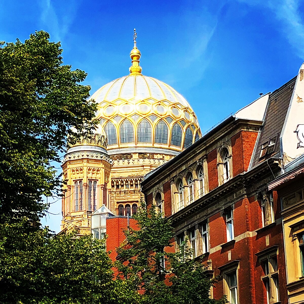 c: Wikimedia commons